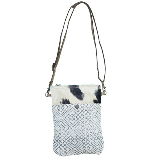 White Canvas Pattern With Fur (Cowhide) Shoulder Bag