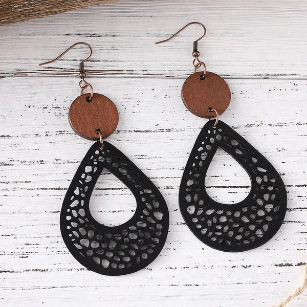Wood Circle And Vintage Droplet Earrings (Black)