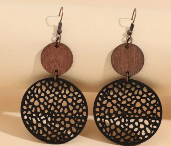 Wood Circle And Leatherette Dangle Earrings (Black)